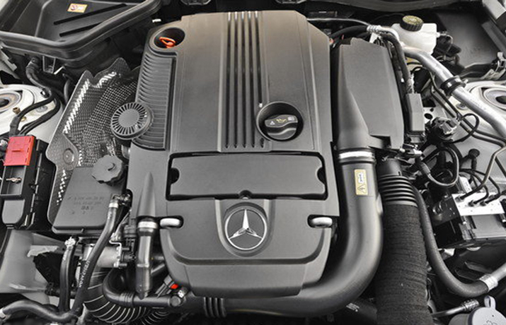 Mercedes SLC Roadster Engine