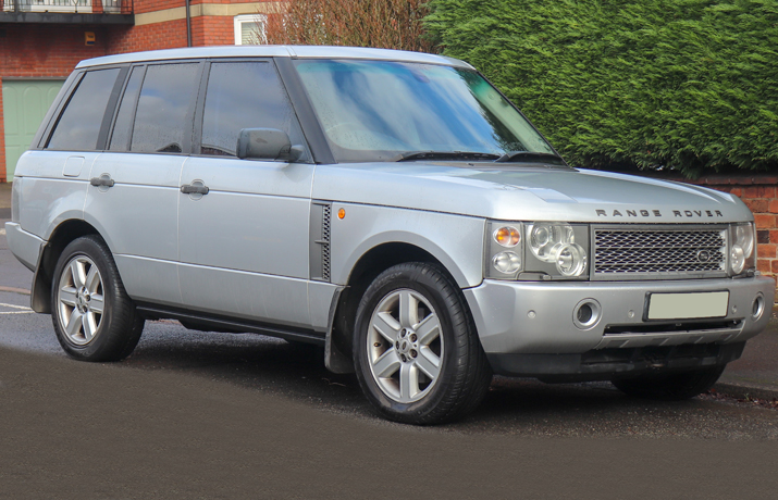 While Cruising on the Highway Range Rover Vogue is as Plush as any other Modern Luxury SUV